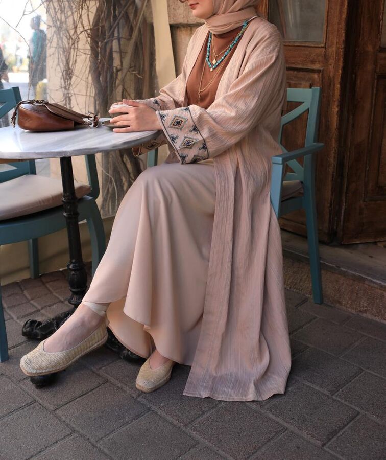 Bahar Etek-Taş