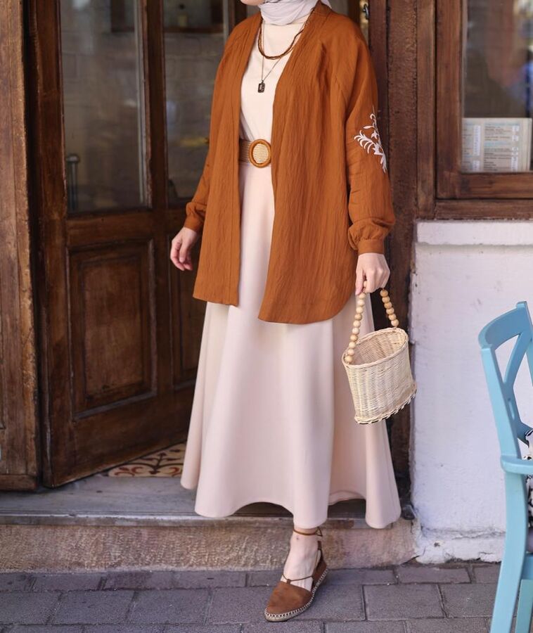 Bahar Etek-Taş