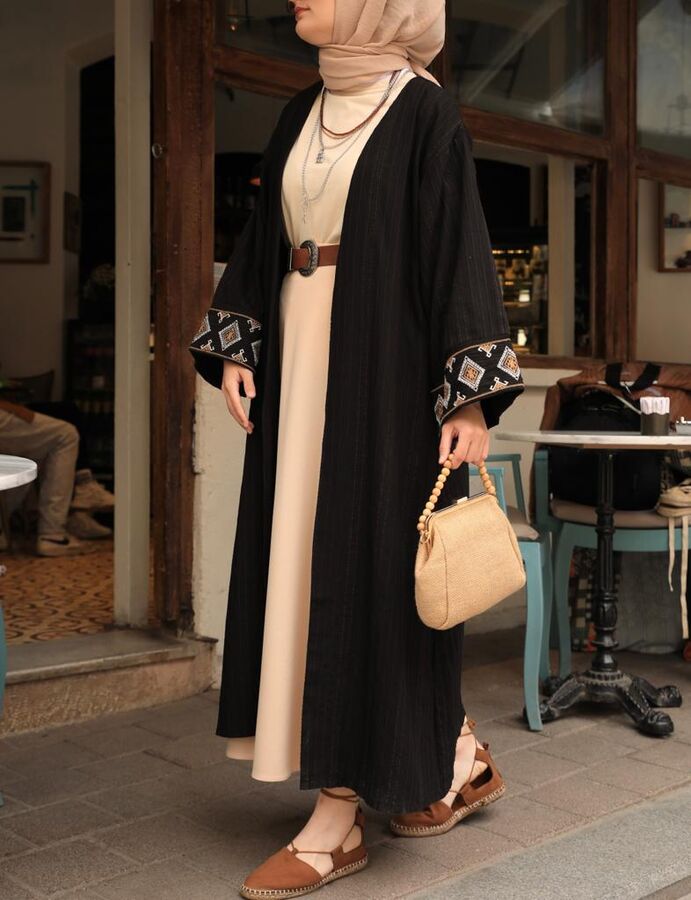 Bahar Etek-Taş