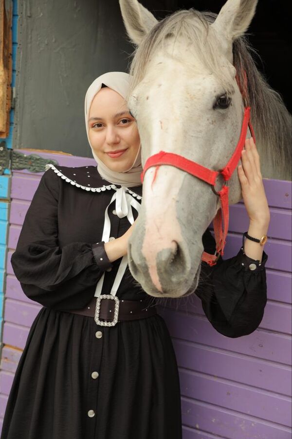 Hira Anne Elbise-Siyah