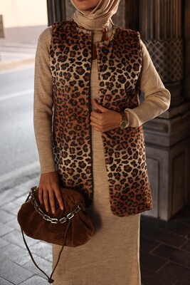 Esra Keküllüoğlu - Kadın Leopar Peluş Yelek-Bej