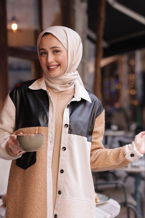 Kadın Patchwork Siyah Derili Gömlek-Bej