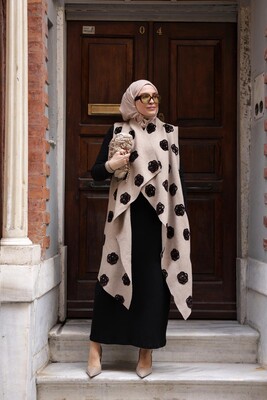 Kadın Siyah Çiçek Nakışlı Yelek-Taş - Thumbnail